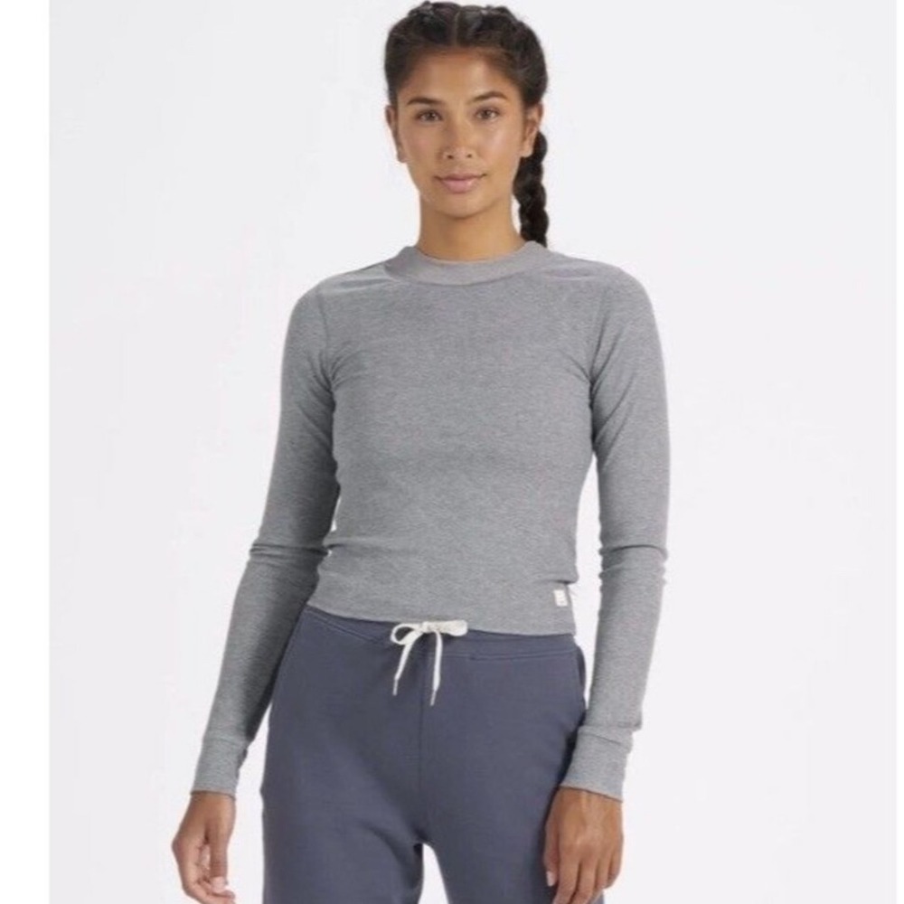 Vuori Mudra Fitted Long Sleeve Tee Heather Grey Ribbed Mock Neck Crop Top